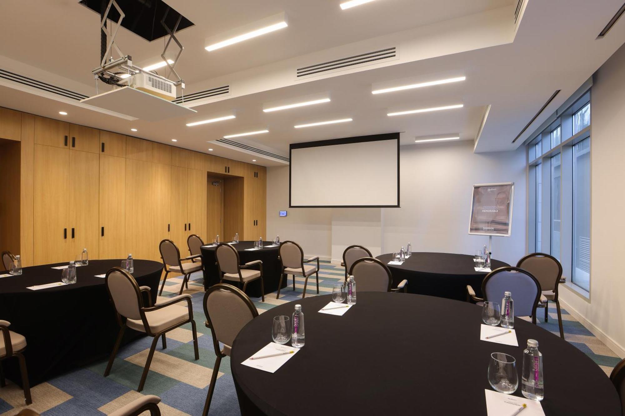 Radisson Hotel & Residence Riyadh Olaya מראה חיצוני תמונה
