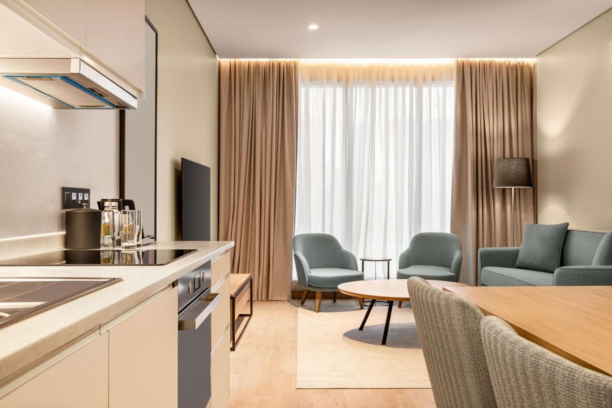 Radisson Hotel & Residence Riyadh Olaya מראה חיצוני תמונה