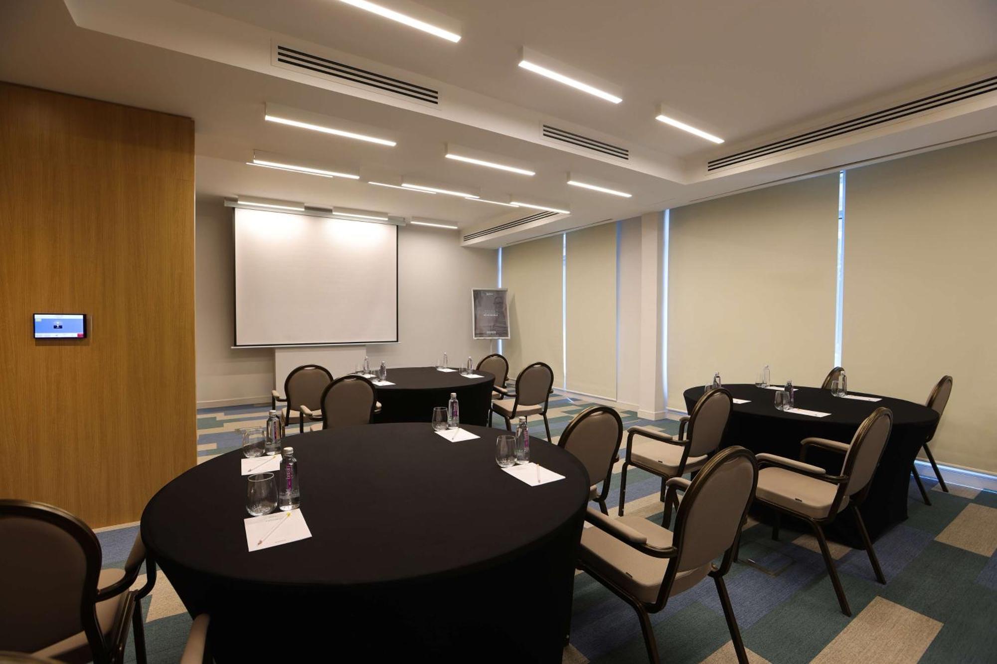 Radisson Hotel & Residence Riyadh Olaya מראה חיצוני תמונה